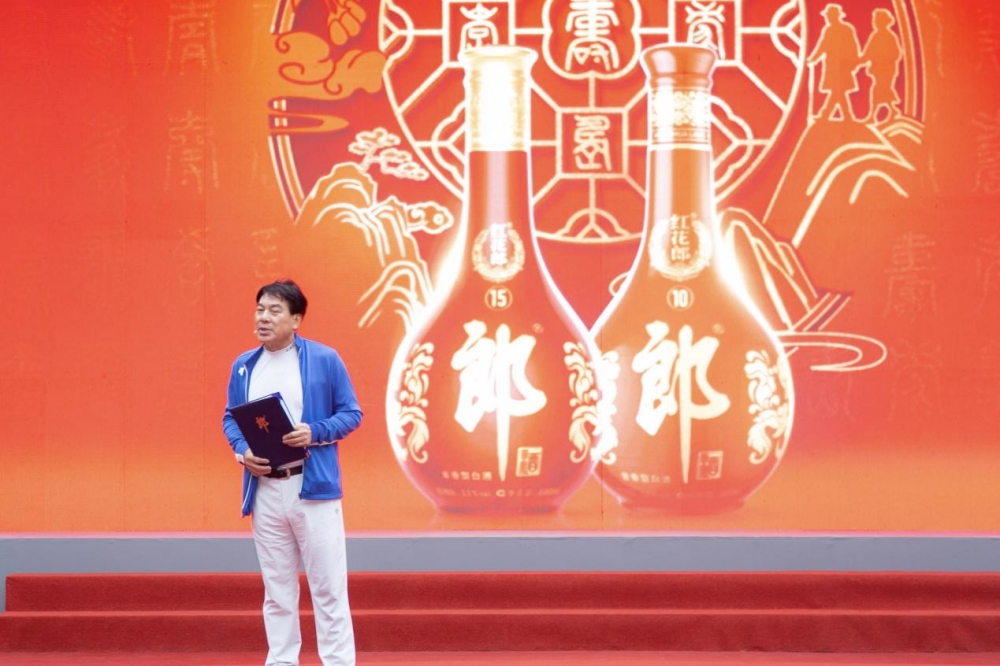 打开“人生大事”不同场景 红花郎掀起春晚、寿宴多场景热潮