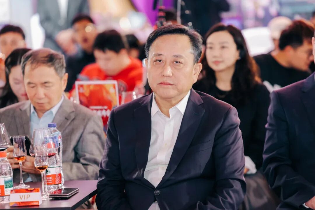 从《双珠联璧闯上海》看民族品牌如何驰骋世界舞台