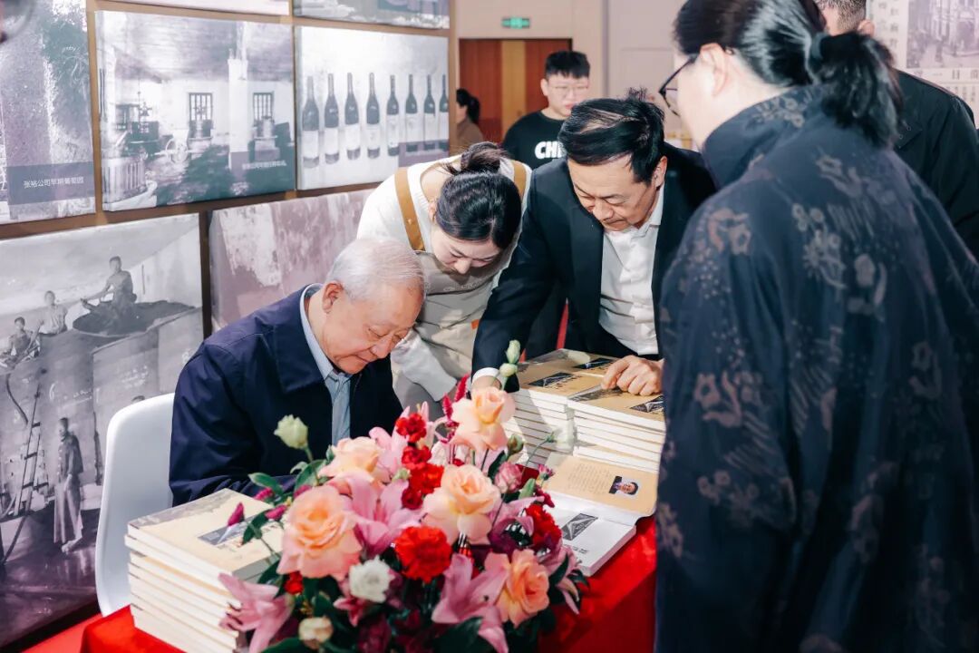 从《双珠联璧闯上海》看民族品牌如何驰骋世界舞台