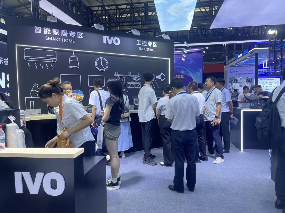 绿色健康显示创新升级 多元应用场景全面绽放|龙腾光电重磅亮相 DIC EXPO 2026