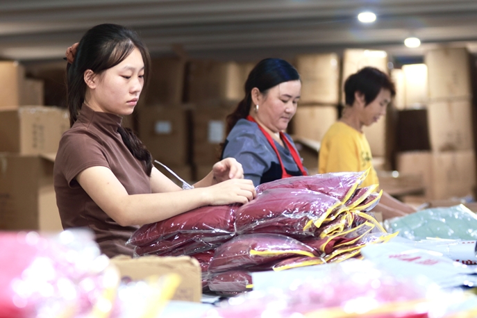 拼多多“千亿扶持”落地半年，“包邮区”持续扩大，更多地区享受便利网购服务