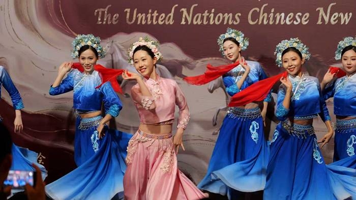 骏驰四海贺新岁！梦之蓝亮相2026联合国春晚