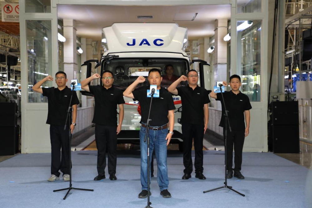 行业首发172度电！江淮新能源轻卡新品首发下线，树立长续航标杆